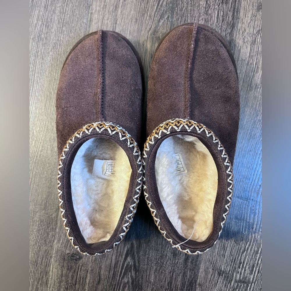 Ugg Tasman Slipper Size 6 (Brown)